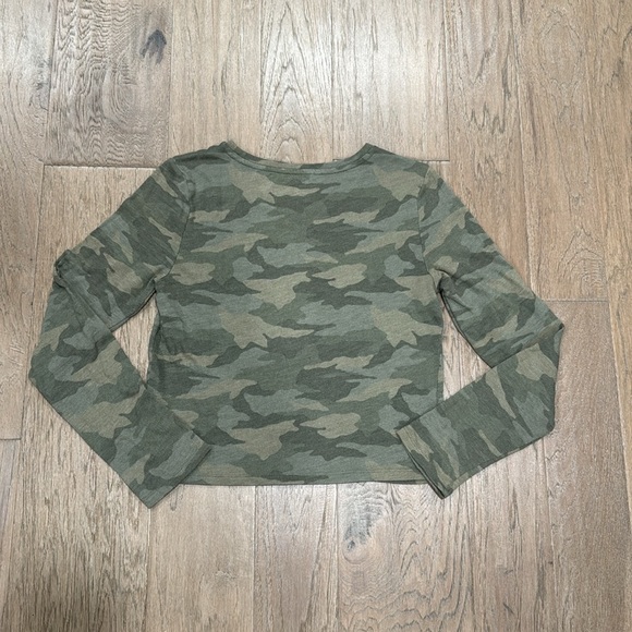 American Eagle Shirt Womens Small Green Camo Crop Top Casual Long-Sleeve… - Picture 7 of 7